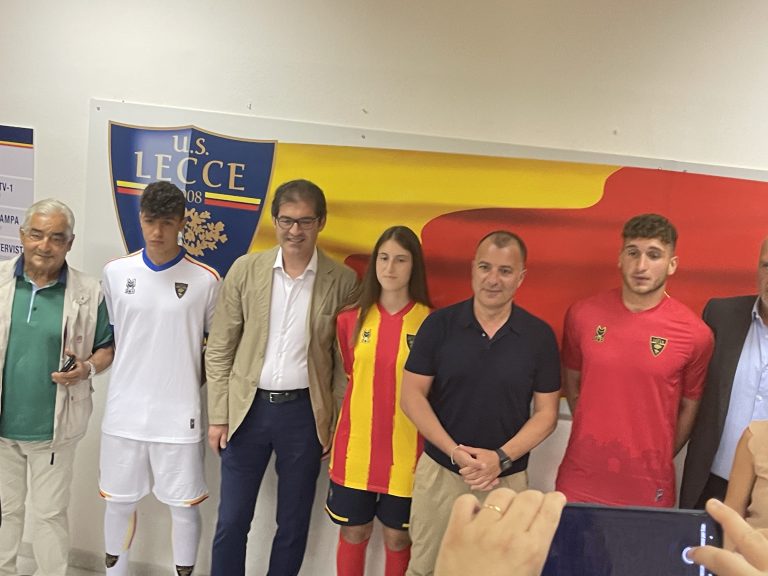 Il Lecce presenta la nuova campagna abbonamenti. Liguori: “Felicissimi di ripartire. Il Via del Mare è casa nostra”