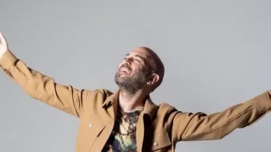 "Contatto, il podcast", on line la prima puntata in cui Giuliano Sangiorgi incontra Salvatore Esposito