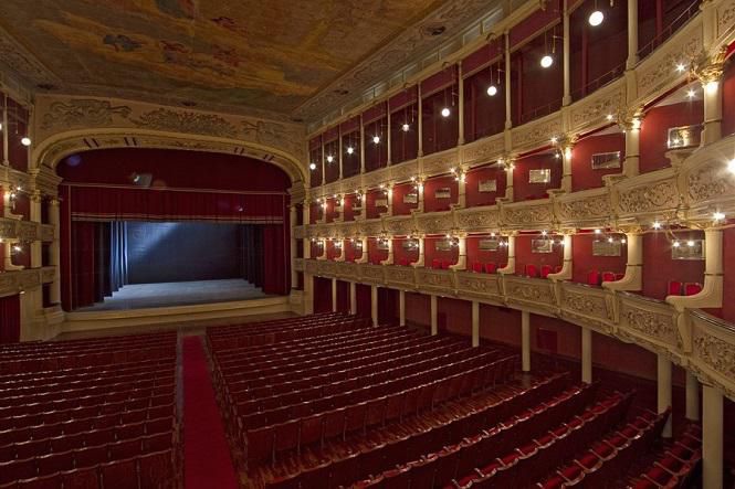 Al via da oggi la vendita dei biglietti per la nuova stagione teatrale del Teatro Politeama Greco di Lecce