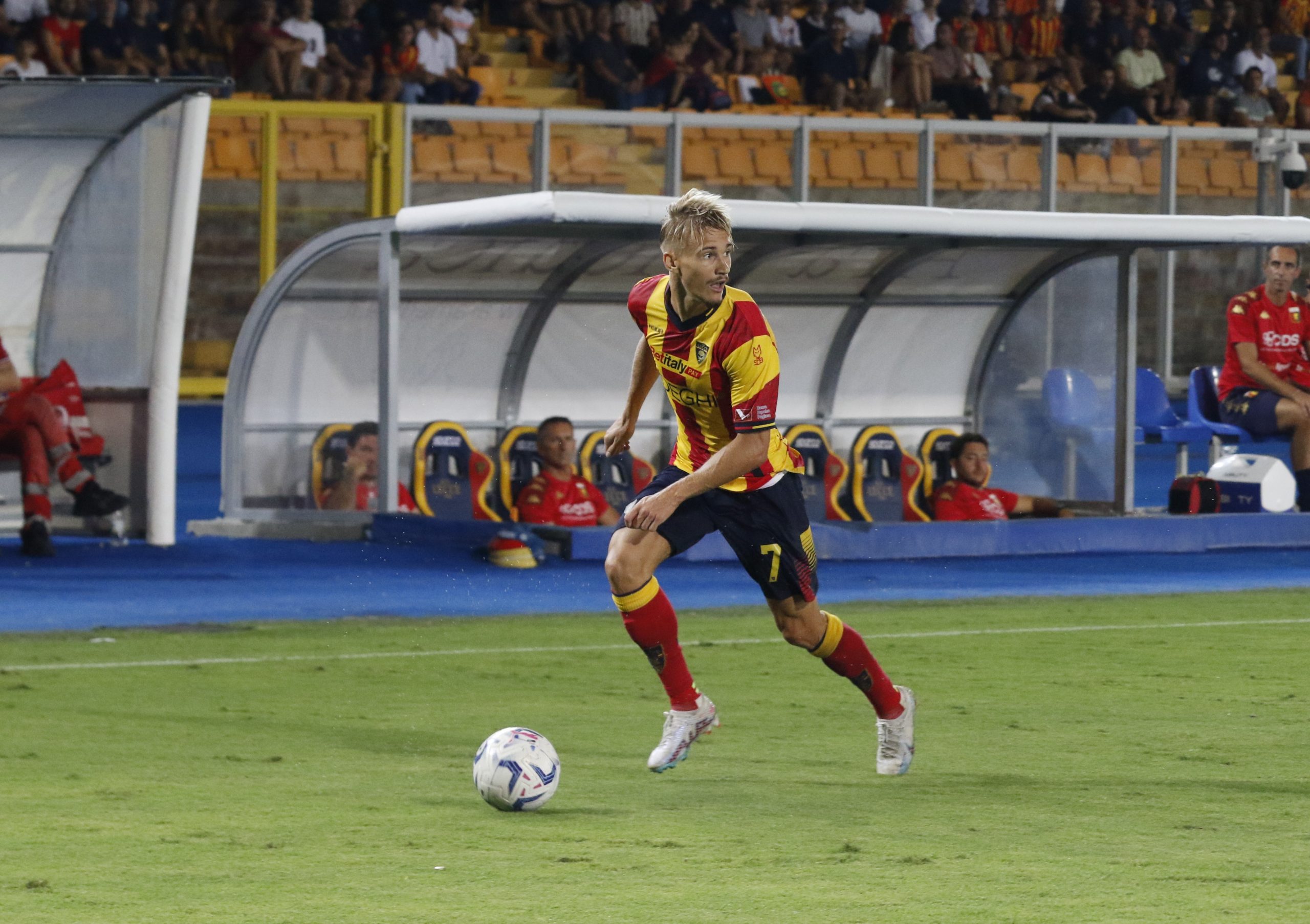 Serie A, Krstovic risponde a Berardi: un buon Lecce pareggia al Via del Mare