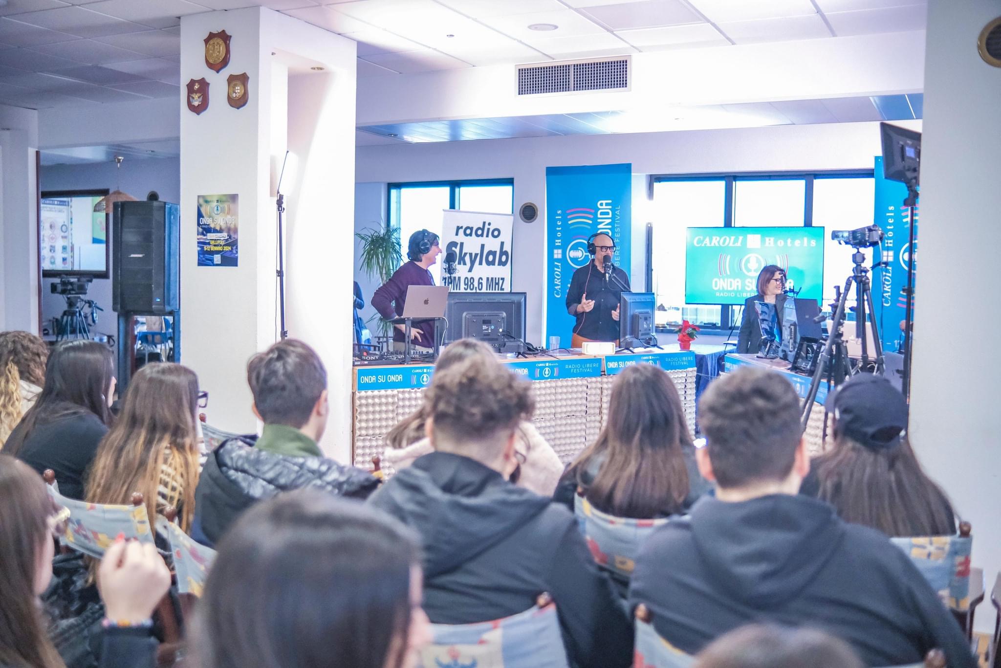 Gallipoli, fino al 12 gennaio la 5° edizione di "Onda su Onda Radio Libere Festival"