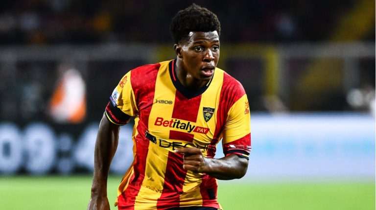 Calciomercato, si scaldano i motori: Dorgu piace alle big, ma il Lecce non scenderà sotto la doppia cifra