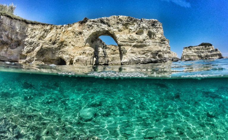 La Puglia sempre regina delle Bandiere Blu 2024, simbolo di mare pulito e qualità delle acque