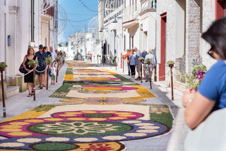 Patù, torna l’Infiorata: si parte oggi con la notte della cultura e della fede