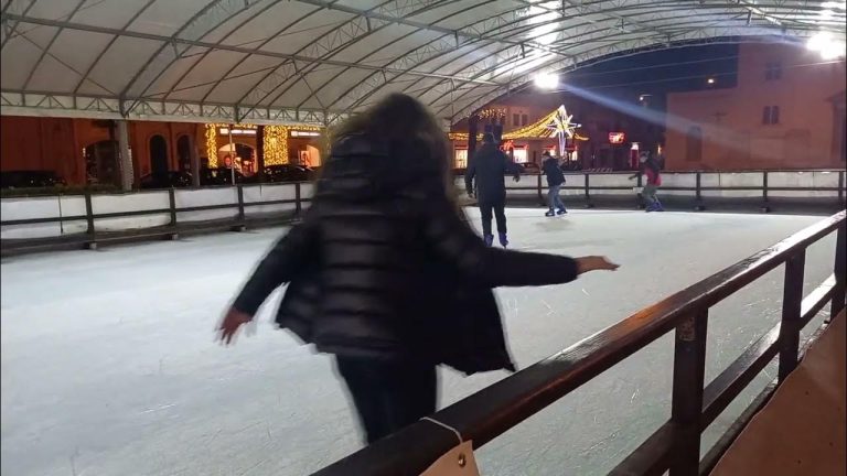Squinzano si prepara a vivere il Natale, dall'8 dicembre ritorna la pista di pattinaggio e i mercatini