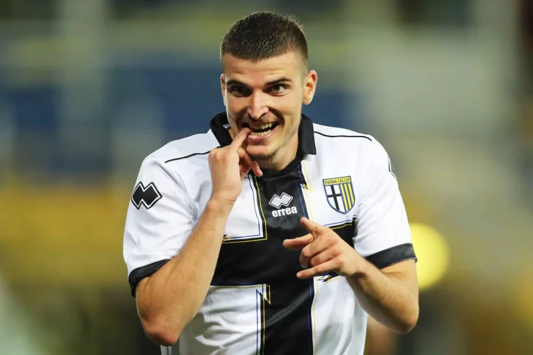 Calciomercato, il Lecce in chiusura per Mihăilă, ma a Corvino piace anche Fadera