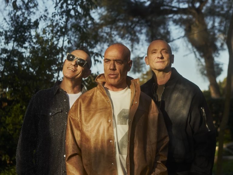 I Sud Sound System festeggiano 35 anni di rivoluzione reggae: esce oggi "Salento Sound" feat. Kalibwoy per Kybba