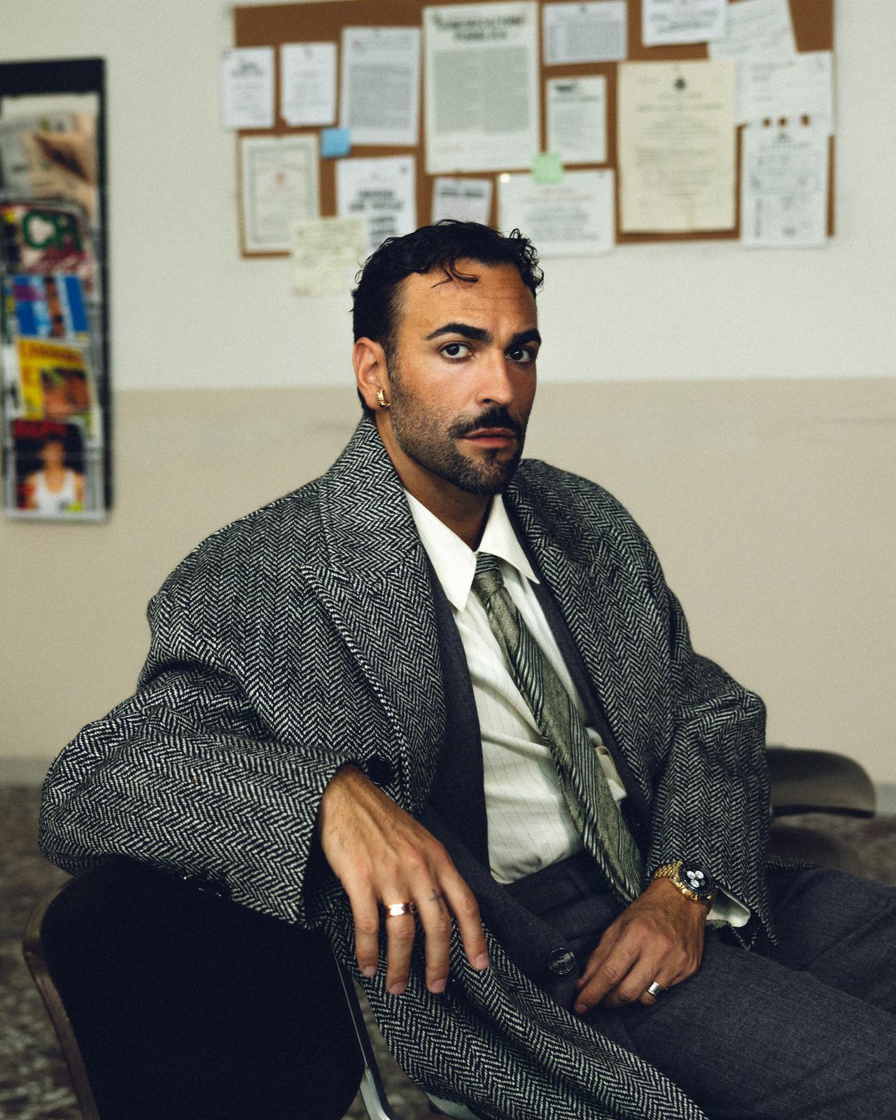 Marco Mengoni inaugura il nuovo capitolo musicale con “Giornate perse”