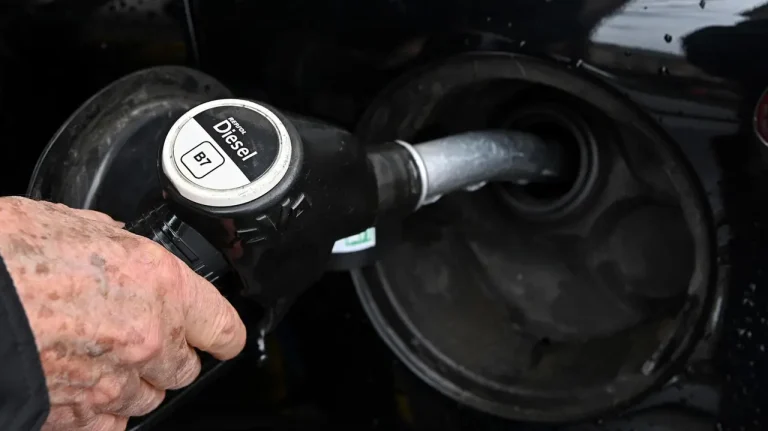 Carburanti da oggi torna l’accisa piena sul gasolio, +6,1 centesimi al litro