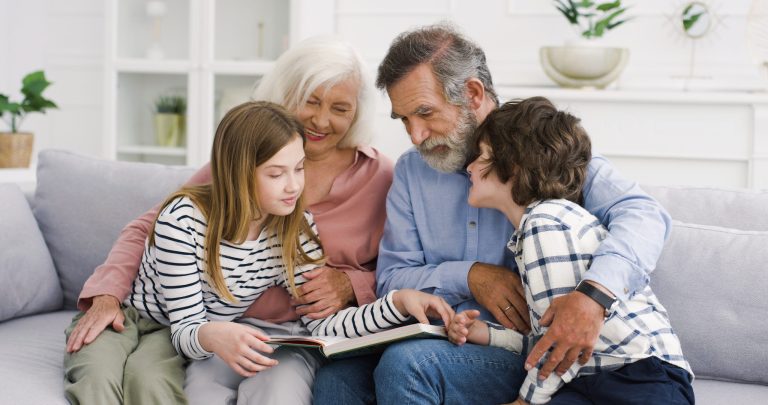 Racale celebra i nonni: una domenica per riunire generazioni tra giochi, ricordi e musica
